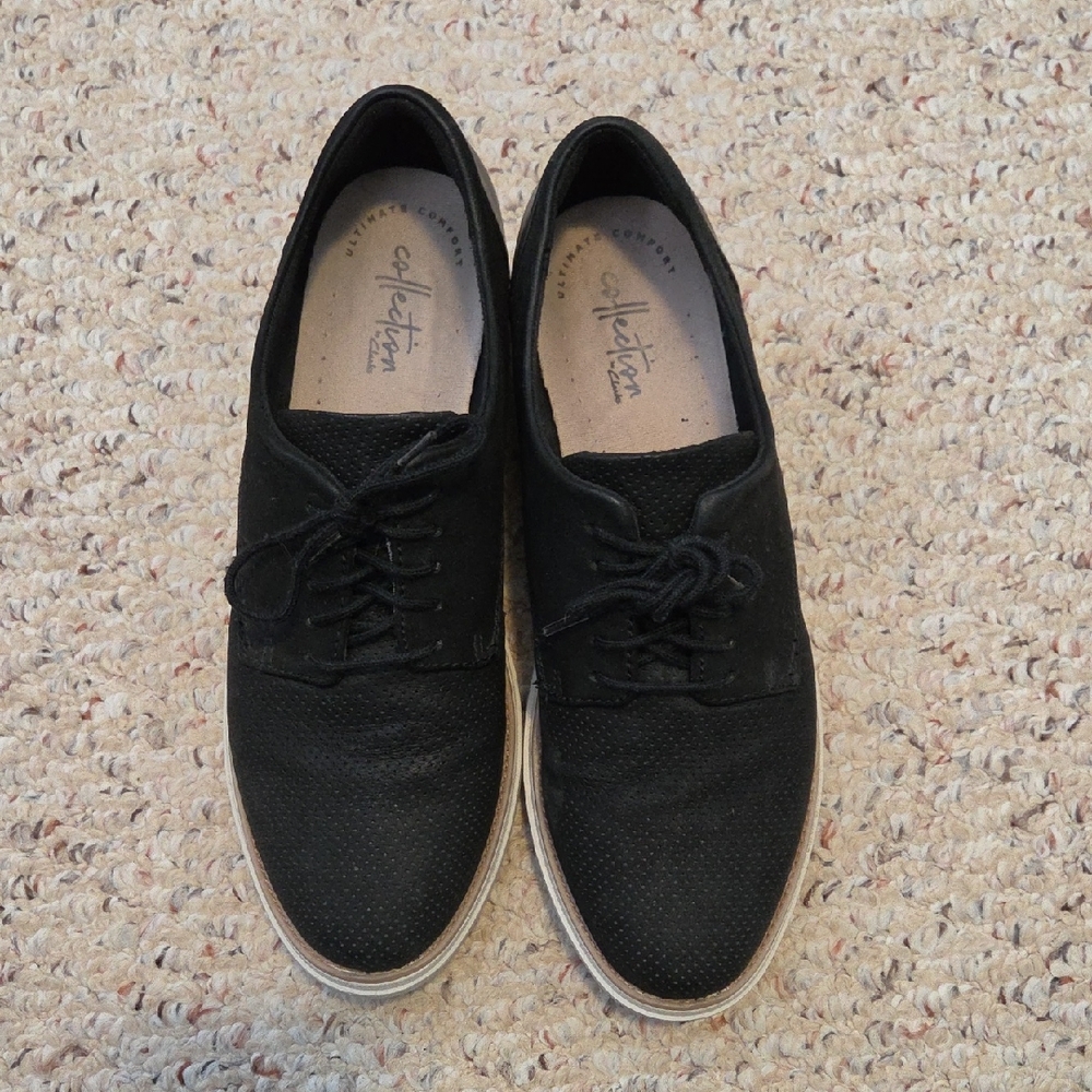 Clarks Black Textured Women's Lace Up